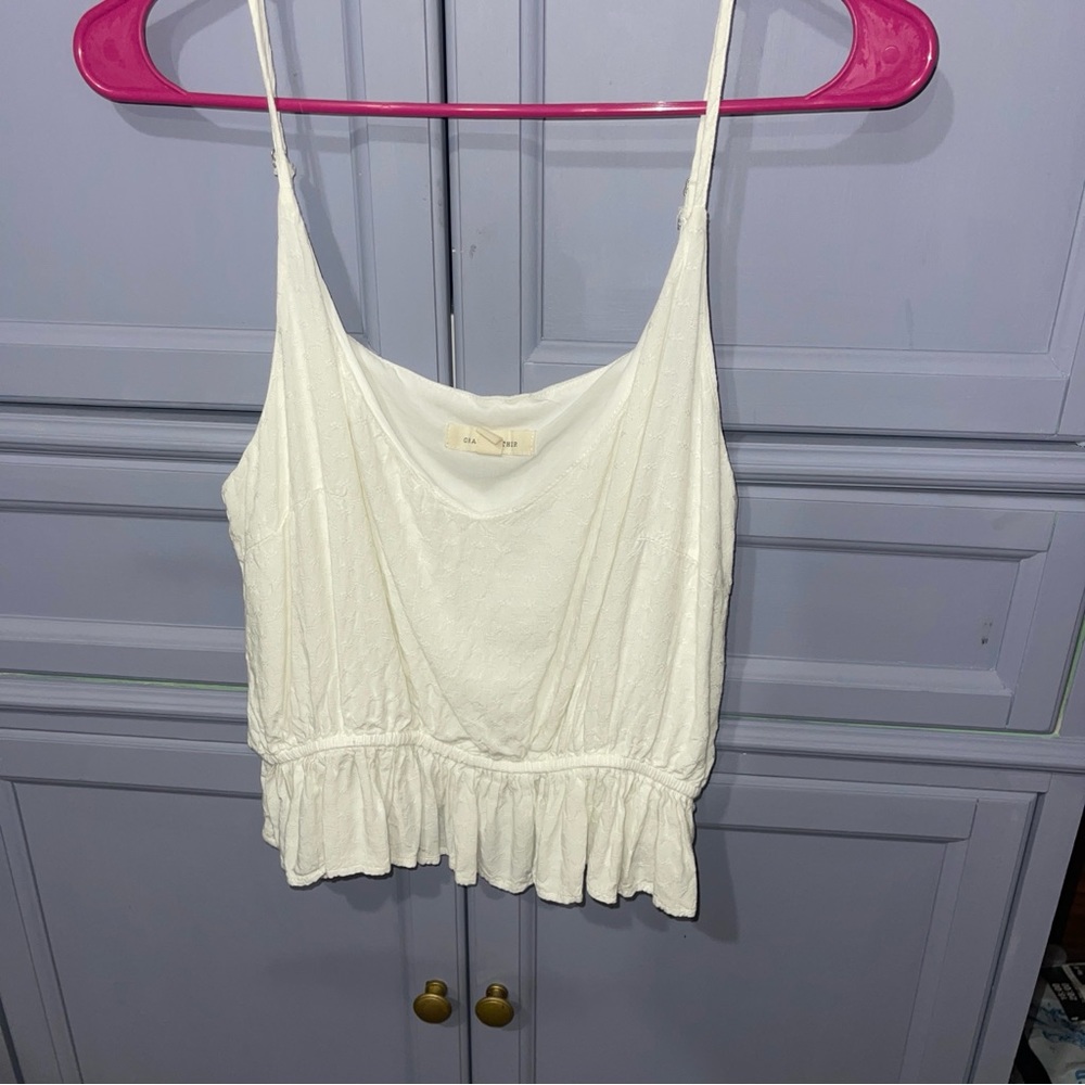 Cropped Tank Top. Women’s Large